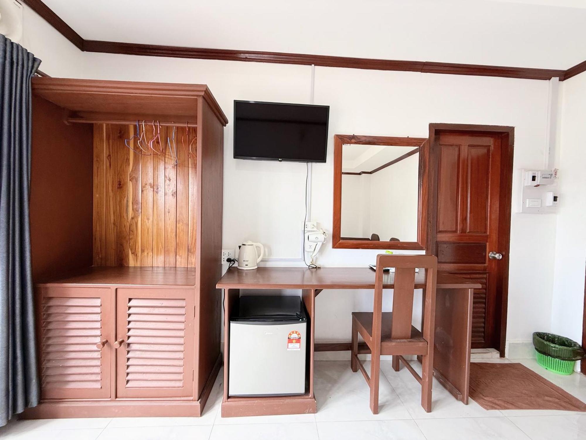Vangvieng Sisavang Mountain View Hotel Vang Vieng Exterior photo