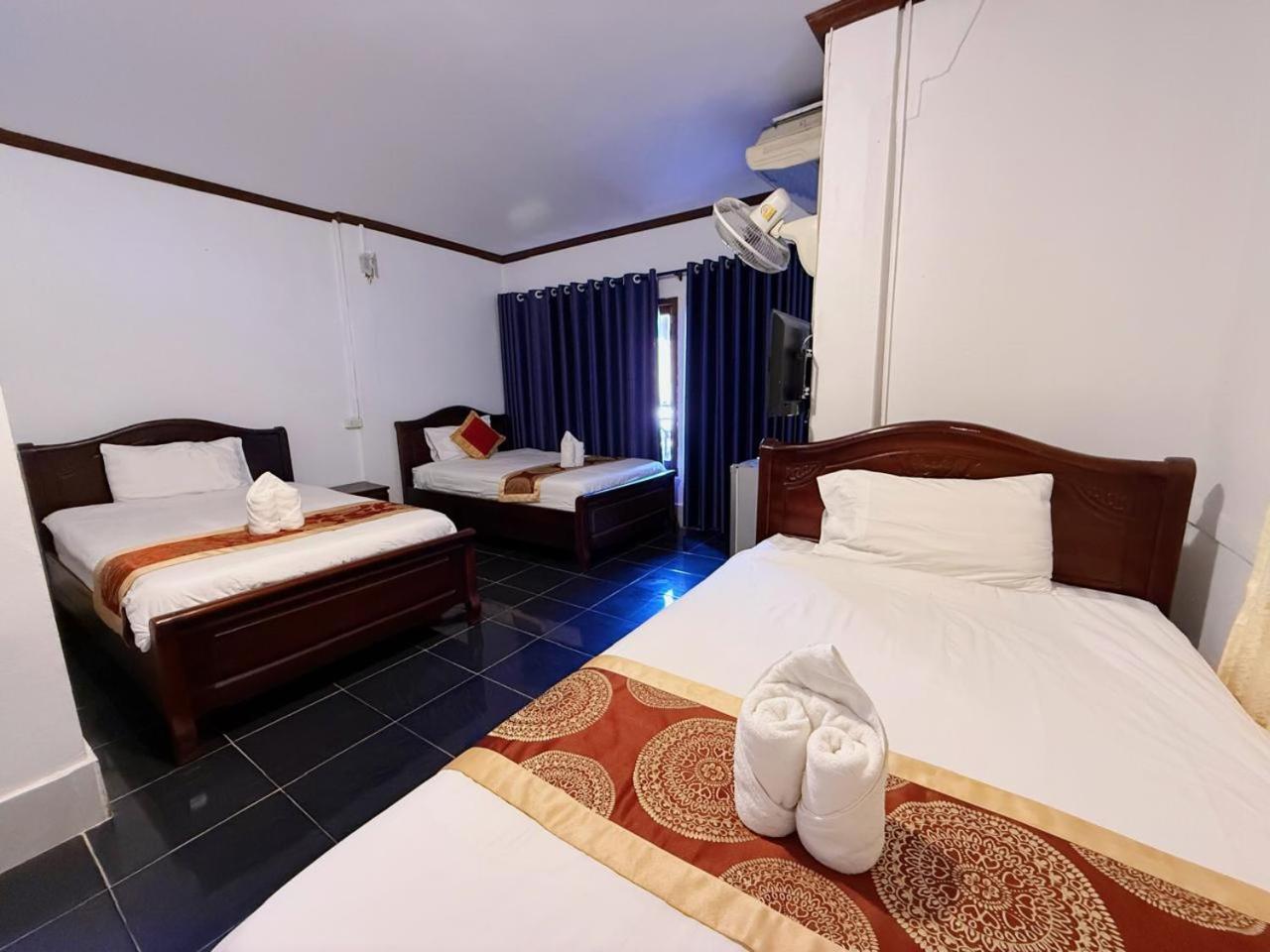 Vangvieng Sisavang Mountain View Hotel Vang Vieng Exterior photo