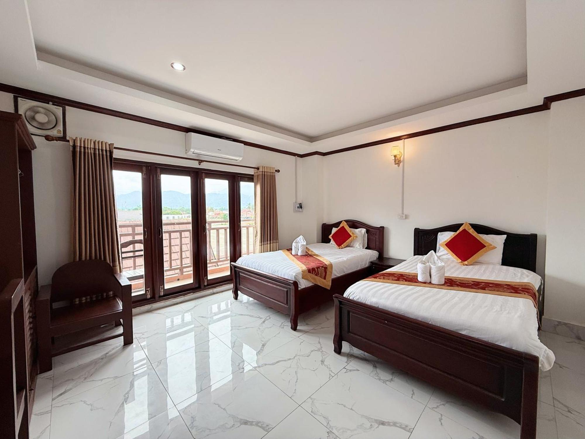 Vangvieng Sisavang Mountain View Hotel Vang Vieng Exterior photo