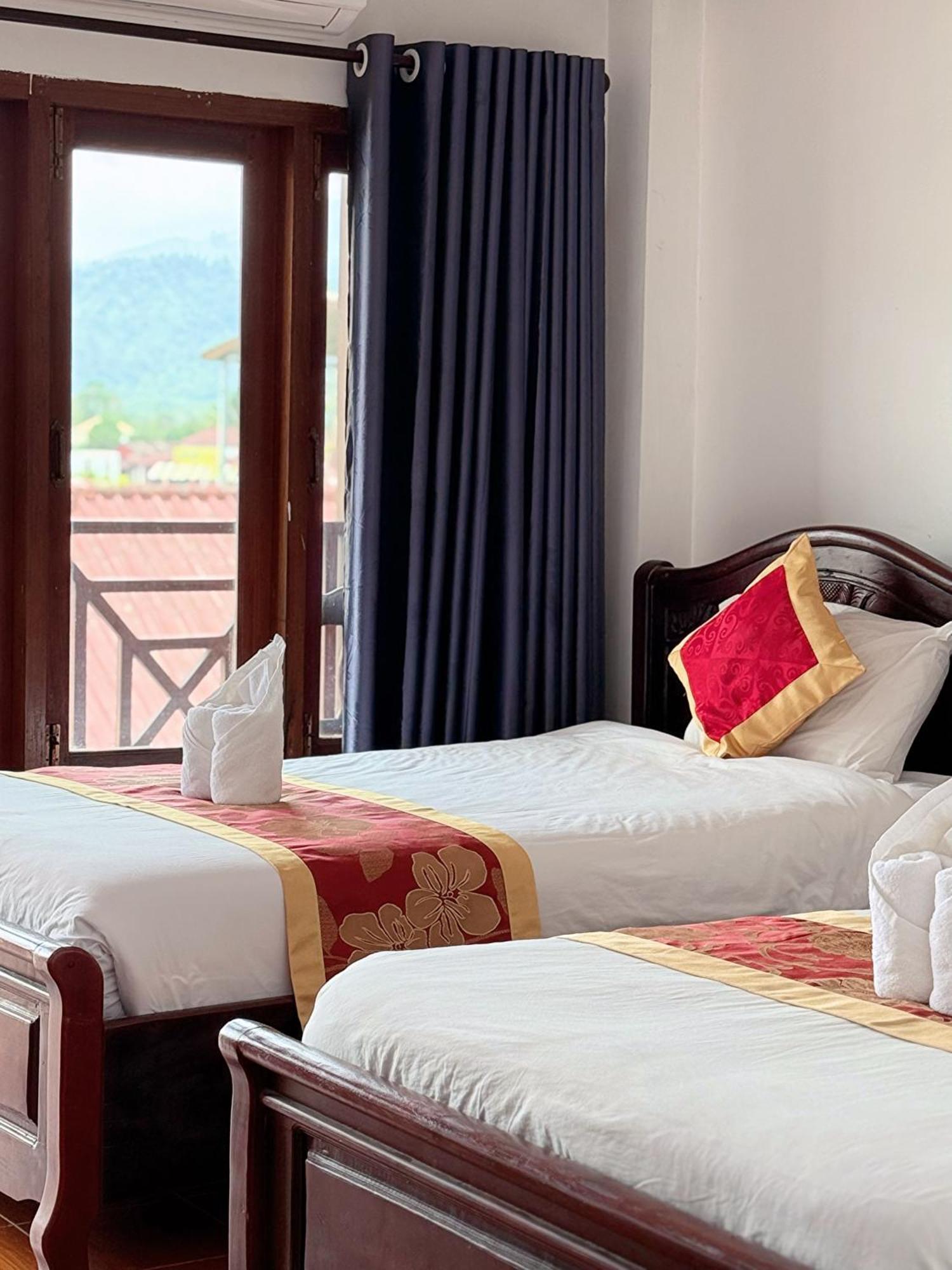 Vangvieng Sisavang Mountain View Hotel Vang Vieng Exterior photo